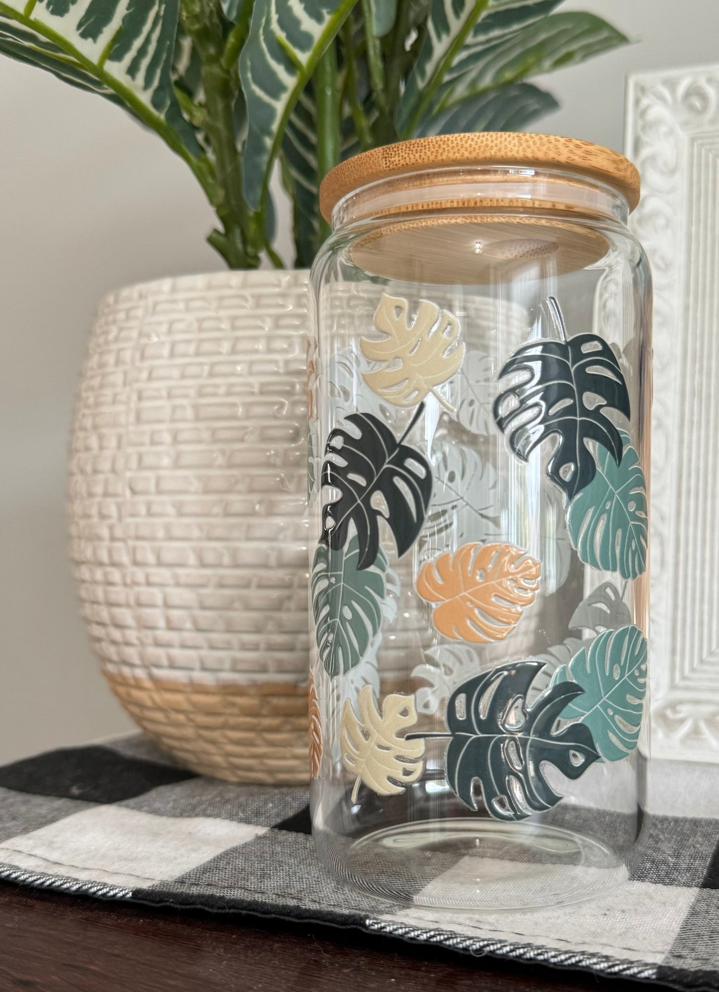 Monstera Leaves 16oz Glass Cup